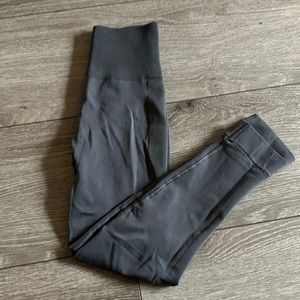 Grey lululemon compression leggings